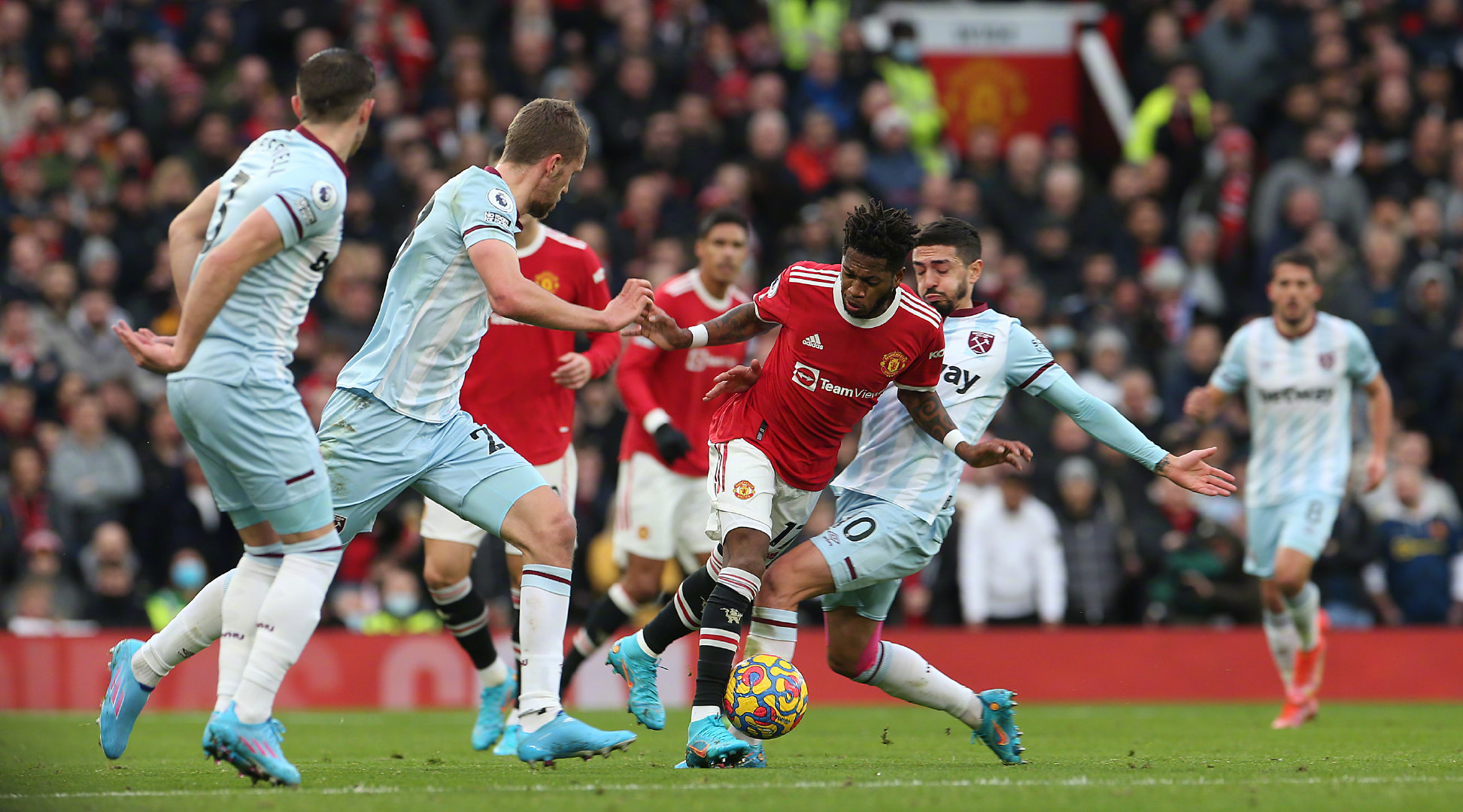 容的碰撞 容的碰撞